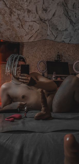 Model - Mikiien blowjob