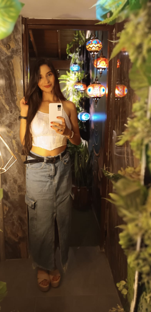 Model - Valen Hops deepthroat