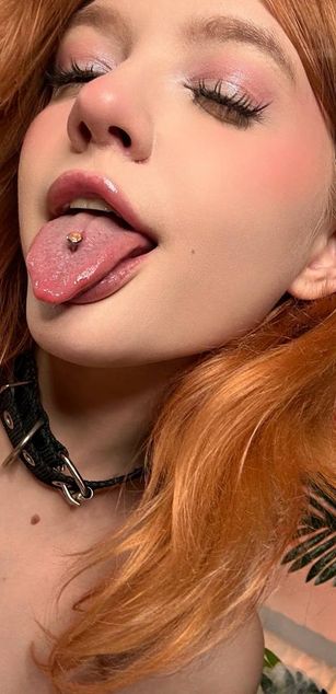 Model - Sonya blowjob