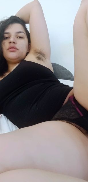 Model - Carmen Carmesi dirtytalk