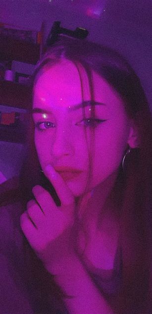 Model - Betsy_Sky dirtytalk