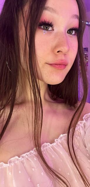 Model - Sandy Shaw dirty