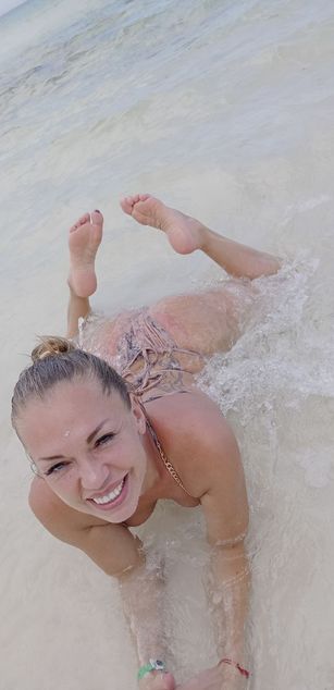 Model - KatyaPornstar bigtits