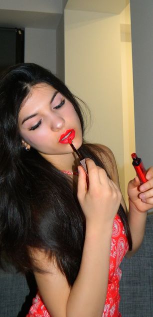 Model - LucyPurple sexy