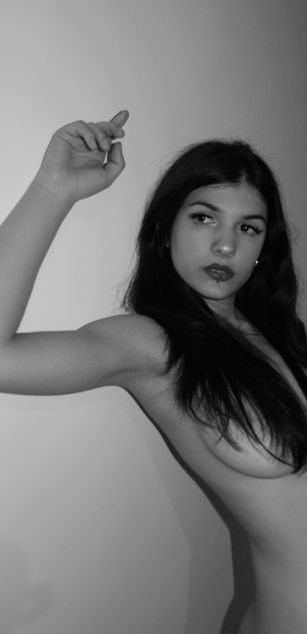 Model - LucyPurple sexy