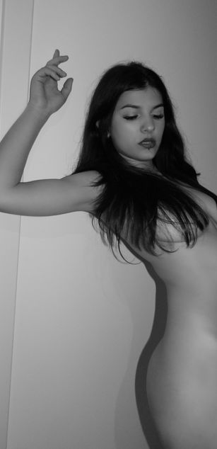 Model - LucyPurple sexy