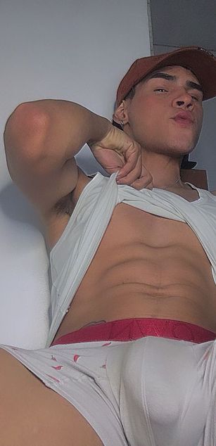 Model - Poysonsam bigass