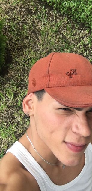 Model - Poysonsam bigass