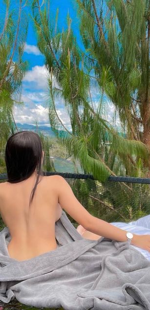 Model - Aly Queen bigtits