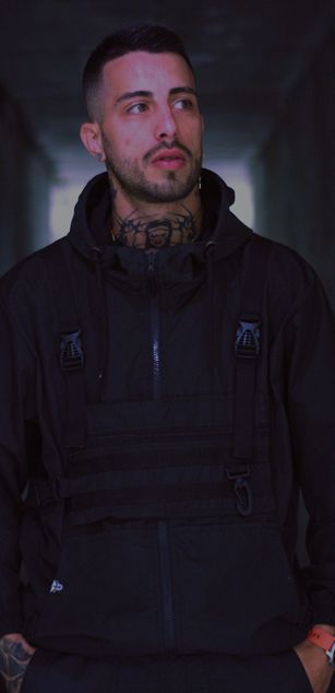 Model - Nicols Leroy bigcock