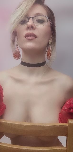 Model - Entitled Bitch dirtytalk