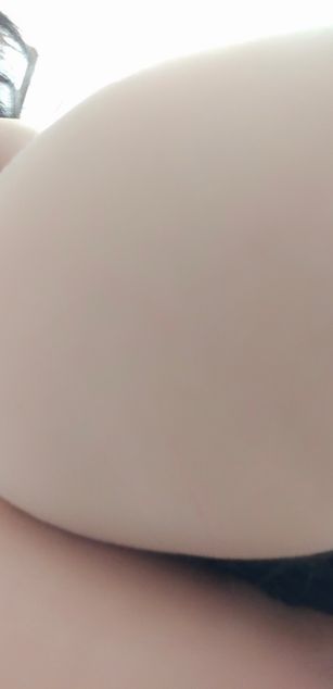 Model - Entitled Bitch dirtytalk