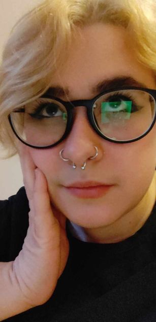 Model - Carofoxies blondie