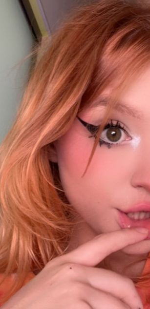 Model - Sonya blowjob