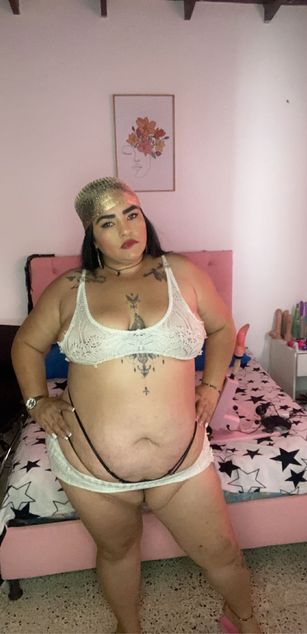 Model - Anyrebels curvy