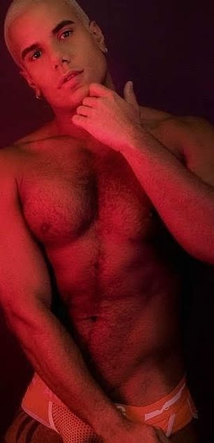 Model - Fernando Ferraz nipples