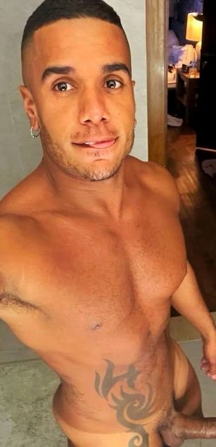 Model - Fernando Ferraz nipples