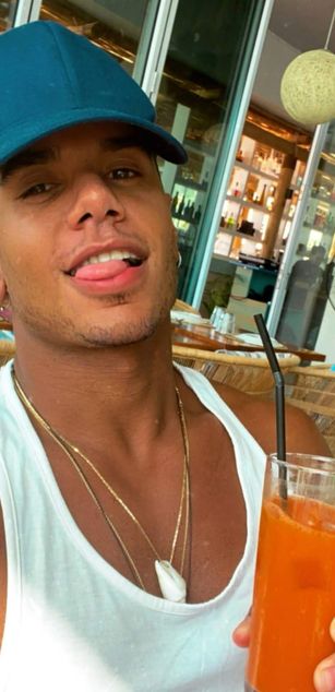 Model - Fernando Ferraz nipples