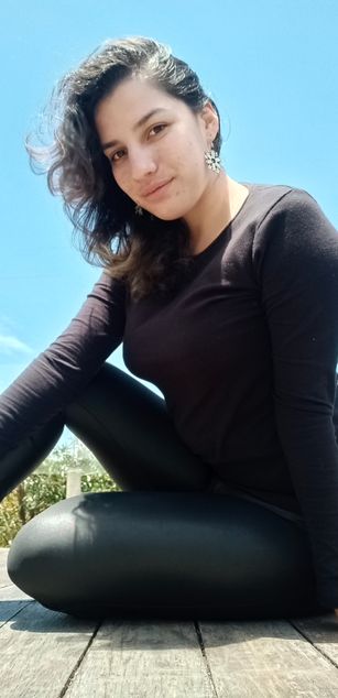 Model - Carmen Carmesi dirtytalk