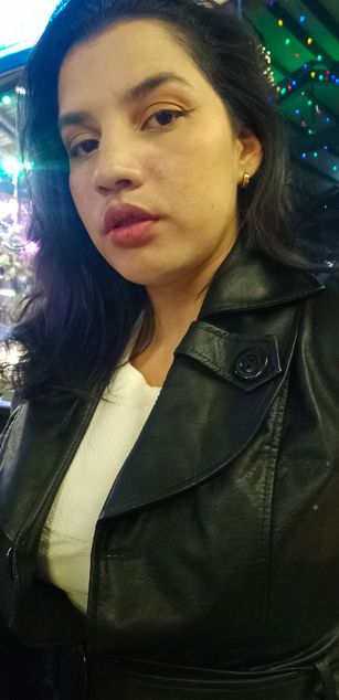 Model - Carmen Carmesi dirtytalk