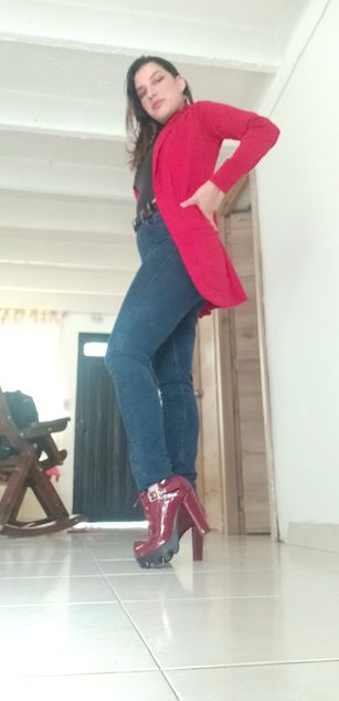 Model - Carmen Carmesi dirtytalk