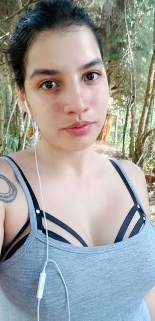 Model - Carmen Carmesi dirtytalk