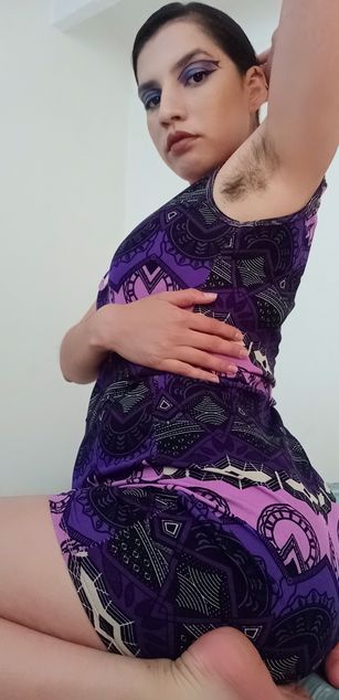 Model - Carmen Carmesi dirtytalk