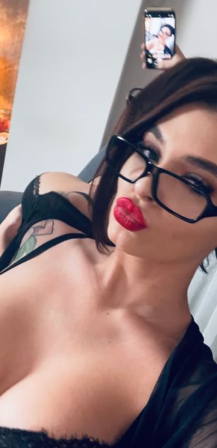 Model - MissyFoxy sexy