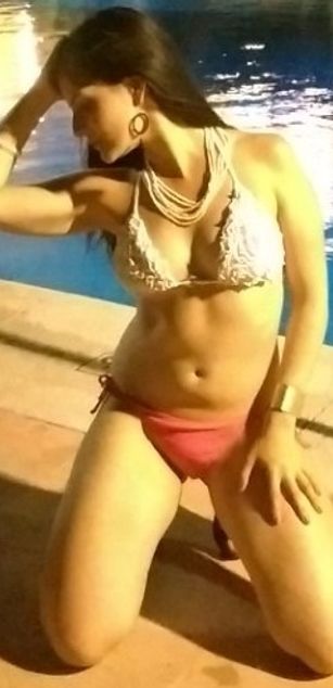 Model - Valeria longhair