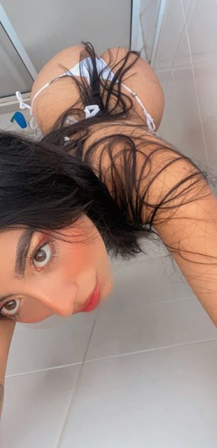 Model - Abby Gray deepthroat