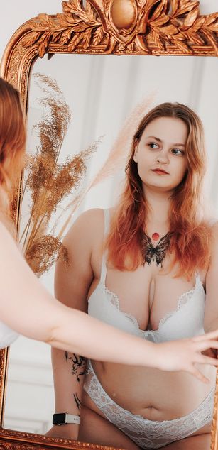 Model - Madness_Lia dildo