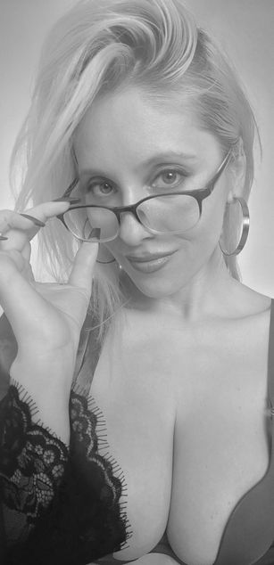 Model - Entitled Bitch dirtytalk