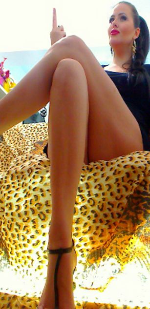 Model - MissVeronica heels