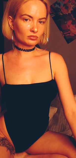 Model - Miss Sonya findom