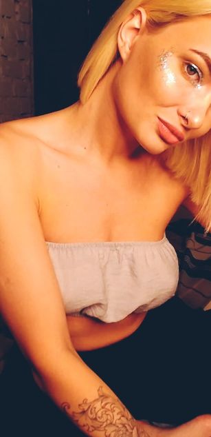 Model - Miss Sonya findom