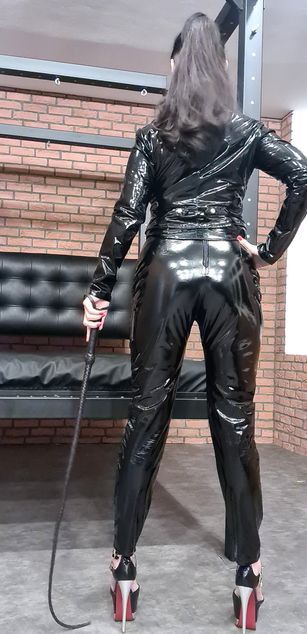 Model - Dominatrix Dinah sexy