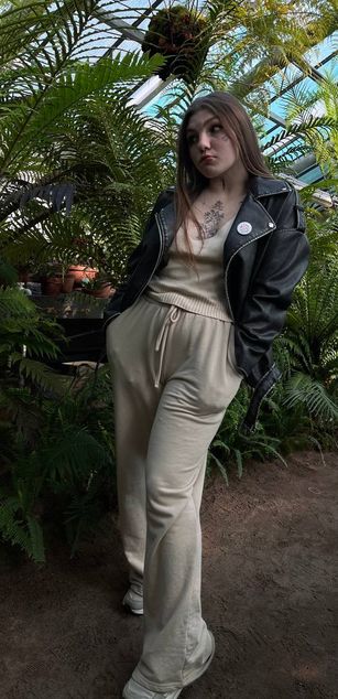 Model - Lovett dirtytalk