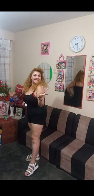 Model - KarenPretty latin