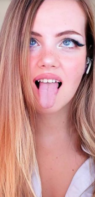 Model - EllieDragonfly roleplay