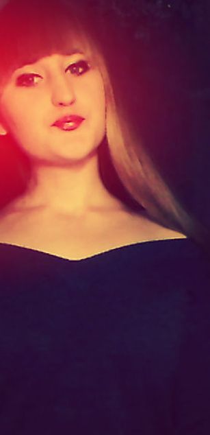Model - AngelikaGuru 2