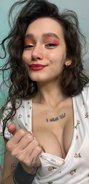 Model - Lou dirtytalk