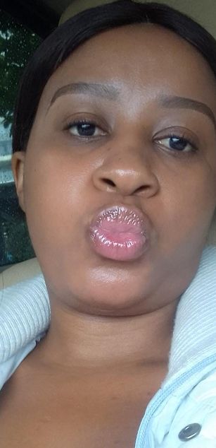 Model - SILINDILE dildo