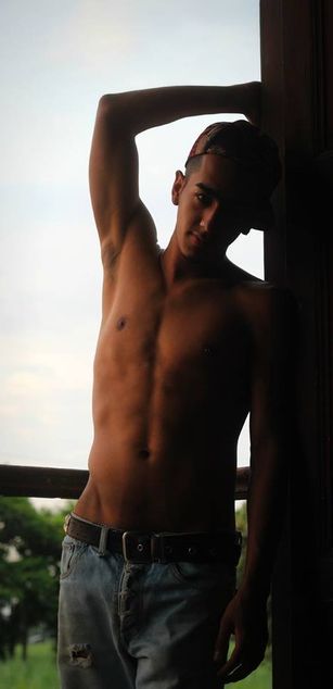 Model - Donovan feet