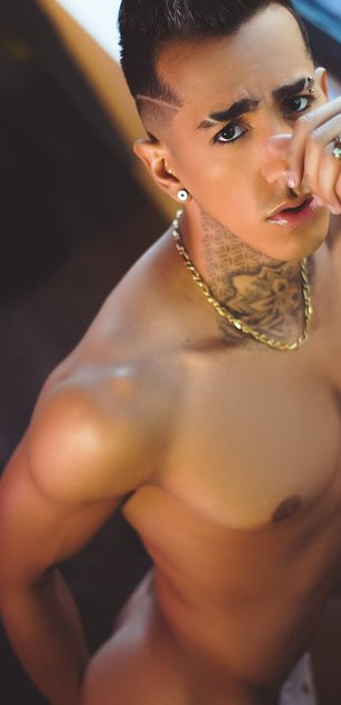 Model - Donovan feet