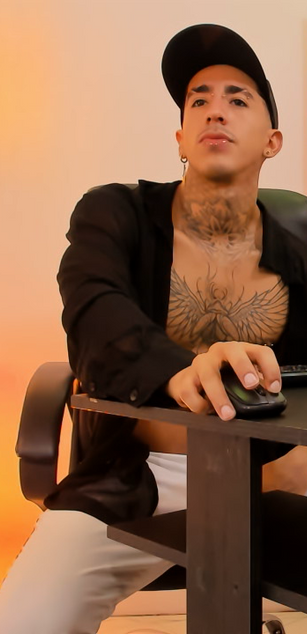 Model - Donovan feet