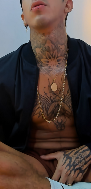 Model - Donovan feet