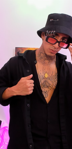 Model - Donovan feet