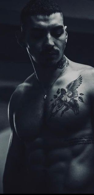 Model - The Latin Bad Boy handjob