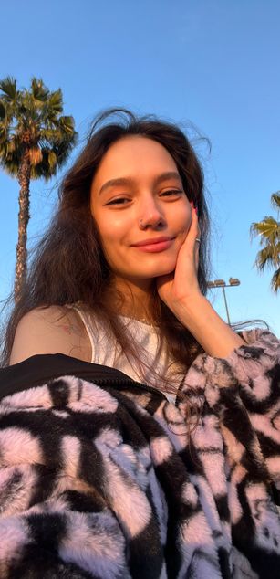 Model - Lou dirtytalk