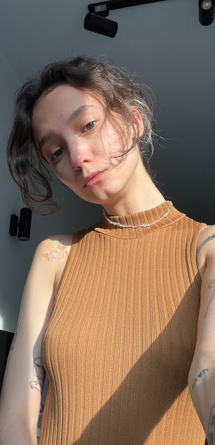 Model - Lou dirtytalk